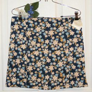 Altar'd State NWT Sz L Navy Blue Floral Print Mini Skirt Rear Zip Soft Stretch